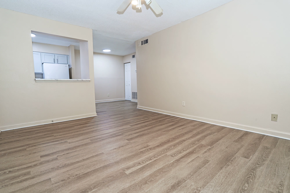 Living room at Forest Creek at Moultrie Manor